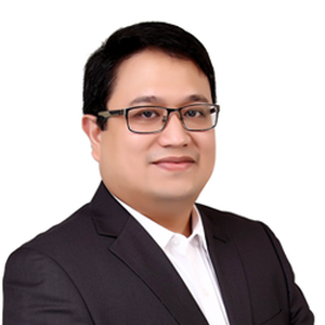 Mr. Roy Amado Golez (Director of Leechiu Property Consultants)
