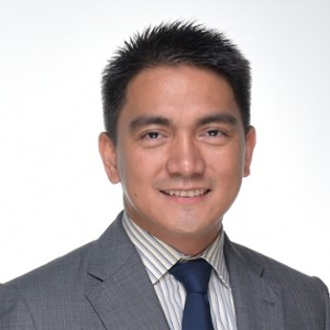 Dexter Agcaoili (Moderator) (Investment Solutions Director of AXA Philippines)
